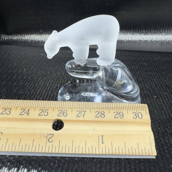 Vintage 1980s Clear Frosted Glass Bear on a Wave Figurine Small Glass Decor VTG - Picture 4 of 8